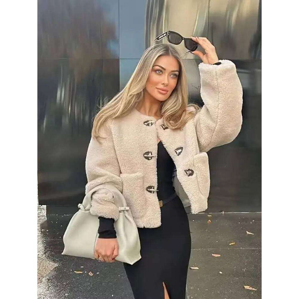 Hh Female Winter Fa… - image