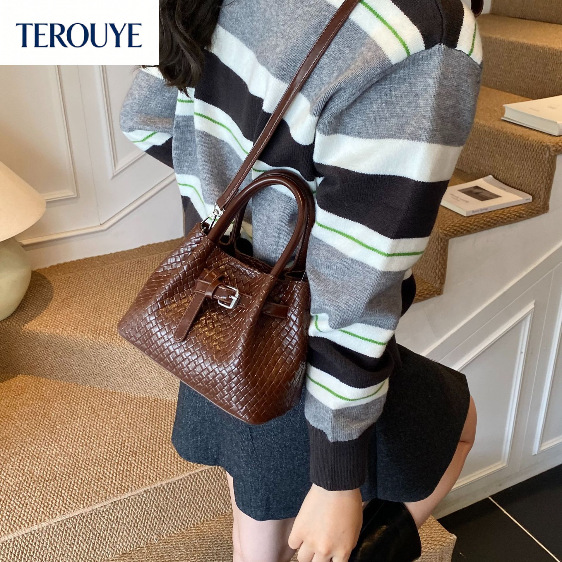 TEROUYE Texture woven women s handbag for autumn and winter Bag niche design fashionable bucket bag trendy retro style luxurious Luxury bag