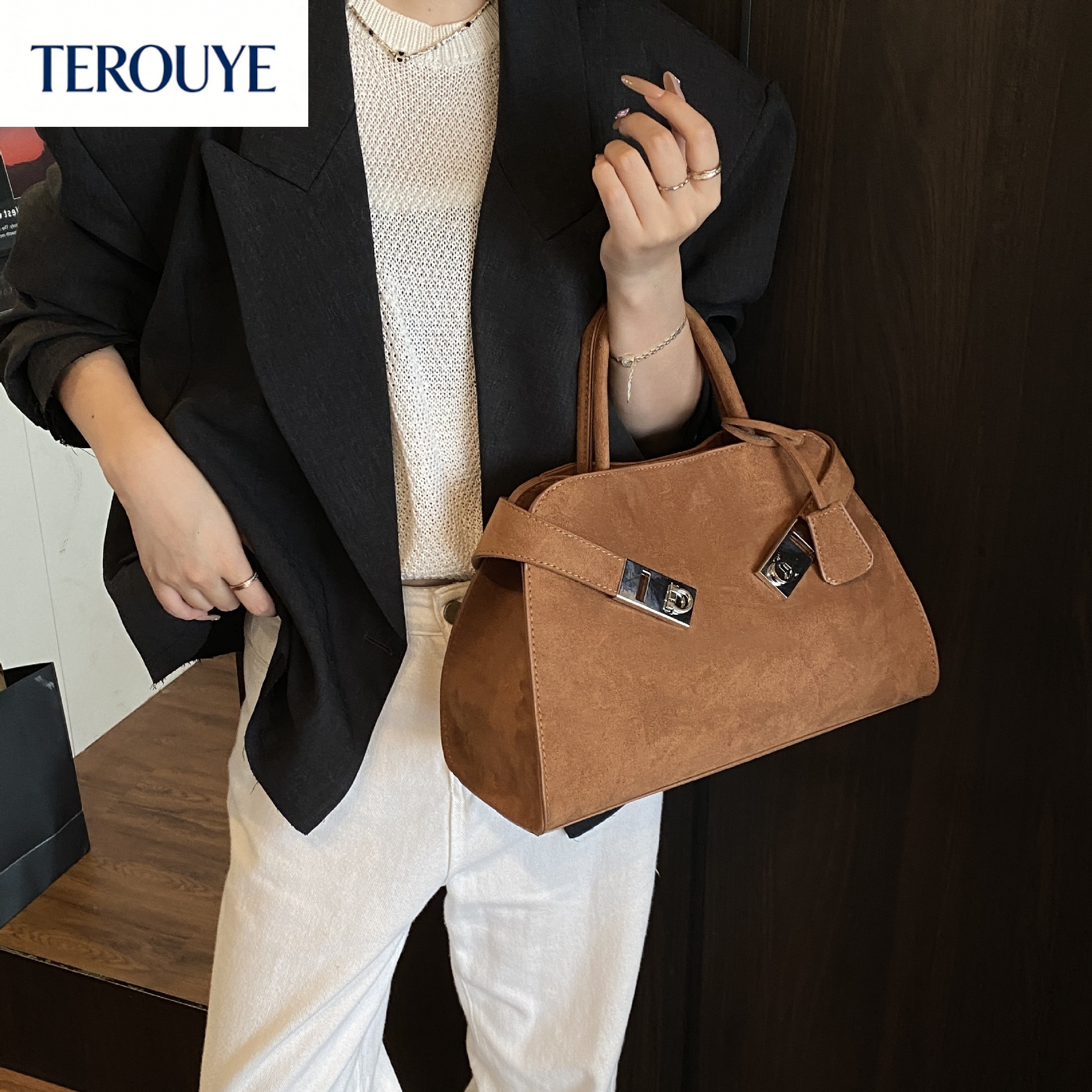TEROUYE Retro suede women s handbag autumn and winter new fashion large capacity shoulder bag texture motorcycle armpit bag luxury Luxury bag