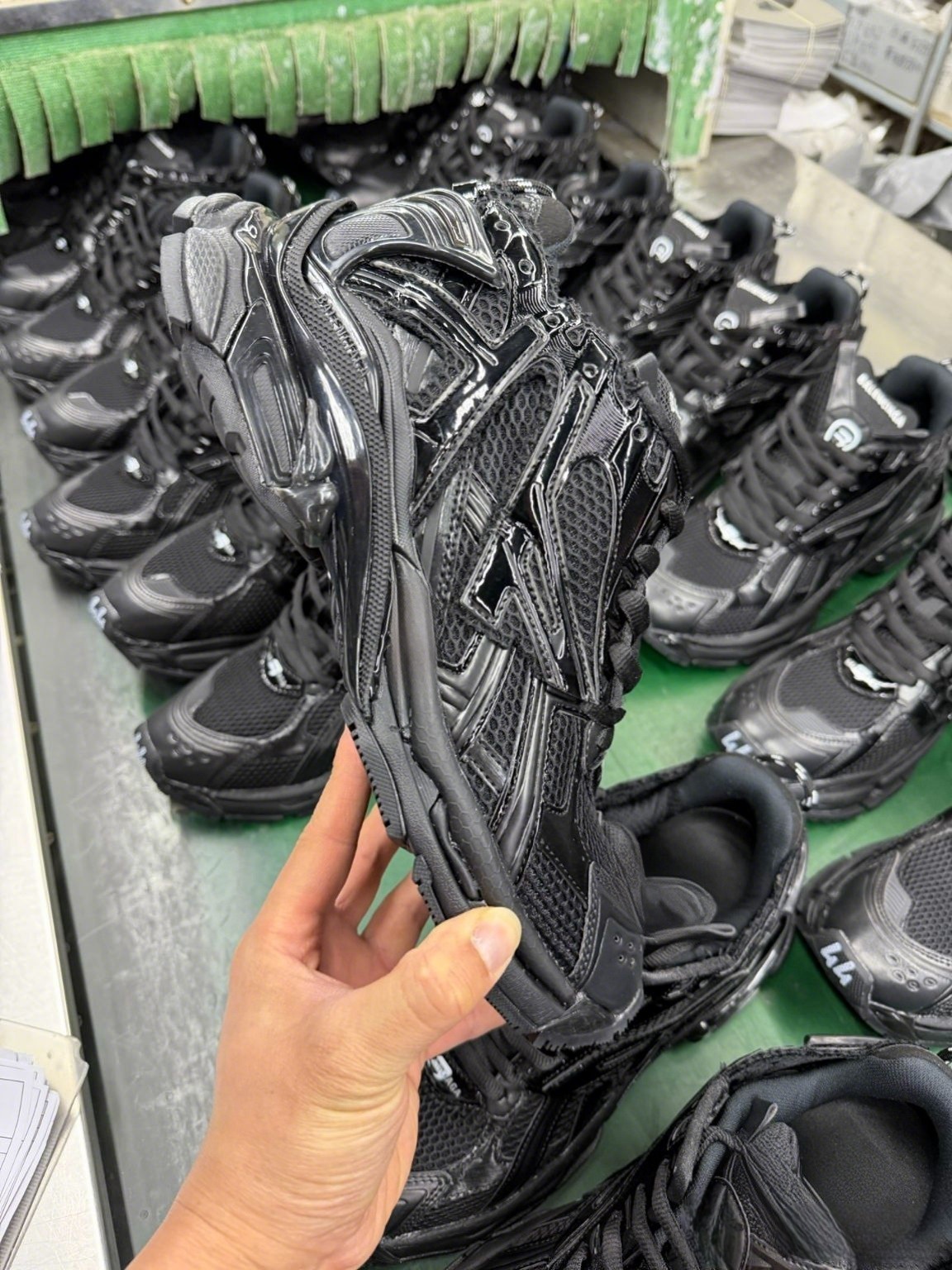 7.0Runner Sneakers 7.0 Designer Casual Shoes Top Quality Black Deconstruction Transmit Women Men Tracks Trainers Runner 7