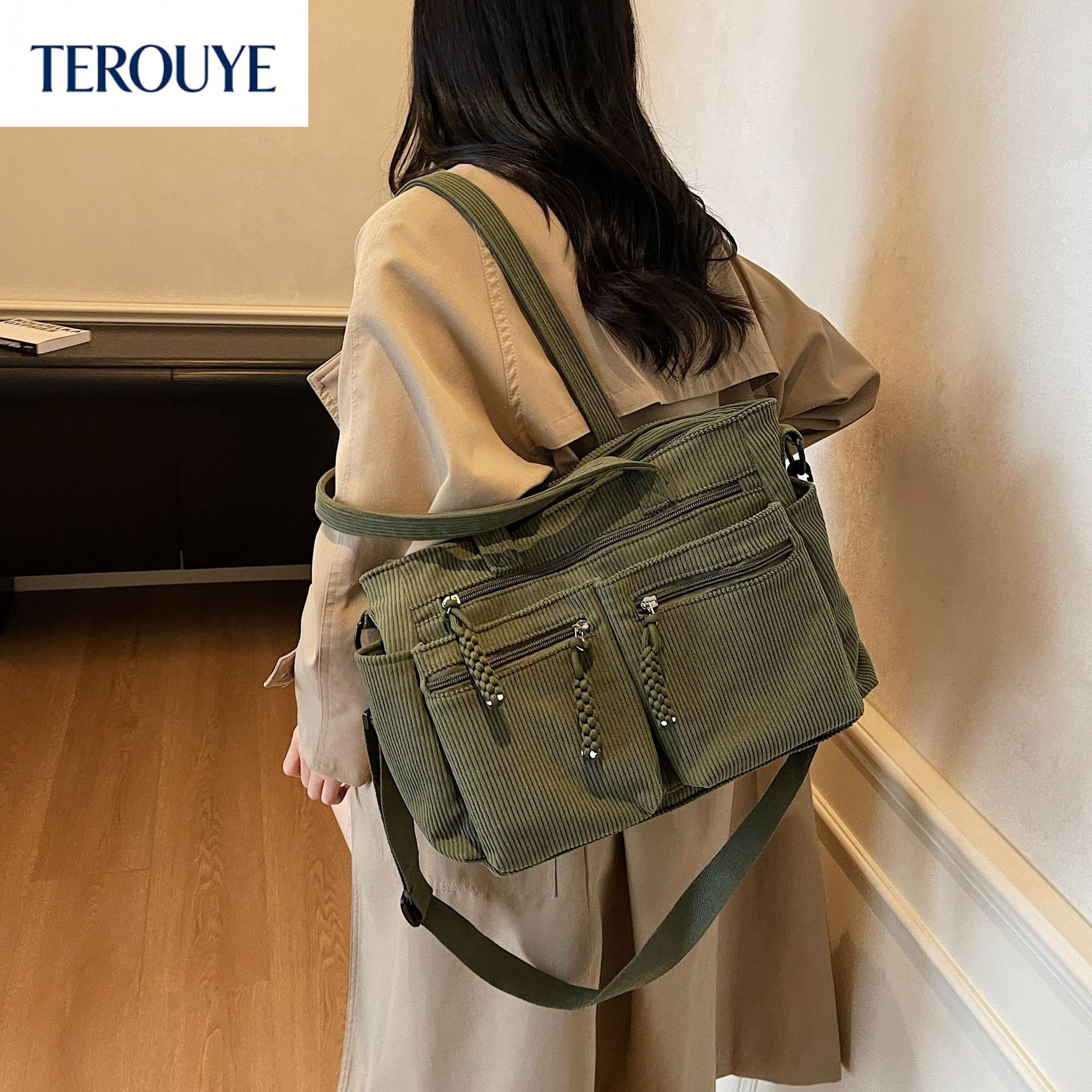 TEROUYE Korean style leisure large capacity women s shoulder bag autumn and winter new fashion corduroy simple handbag versatile Luxury bag