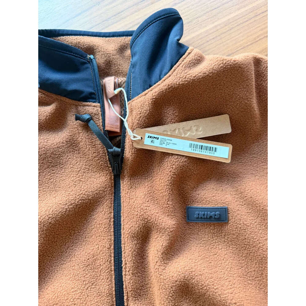 New Clothes Pant Sets Lamb Stand Up Thick Warm Skimss Lounge Yoga Gym Clothing Women Set Designer Jacket Fleece Coat Luanyun