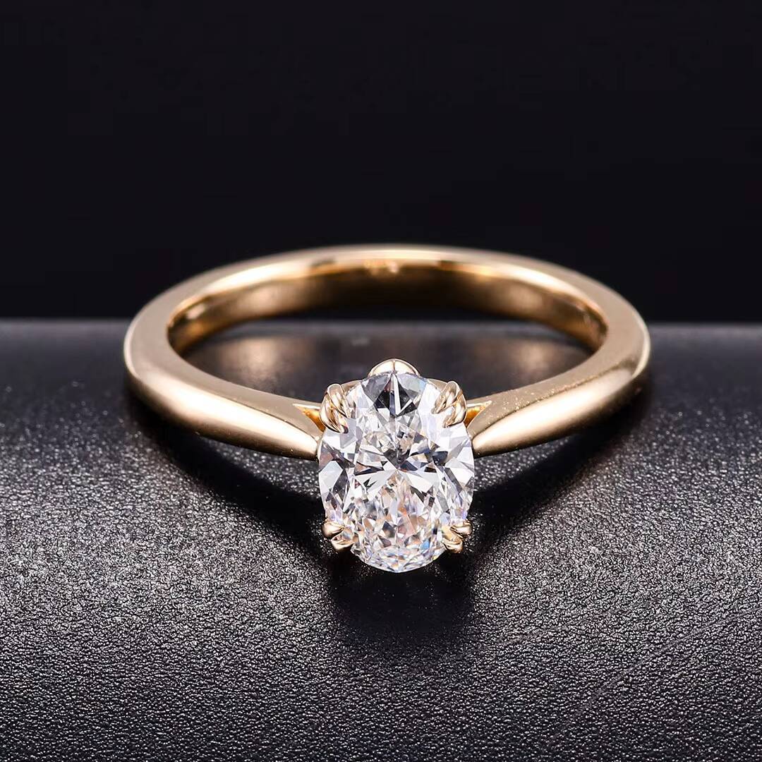 Classic Versatile 18K Gold 1 Ct Oval Cut Lab-Grown Diamond IGI Certified Womens Anniversary Engagement Ring with 4 Prongs