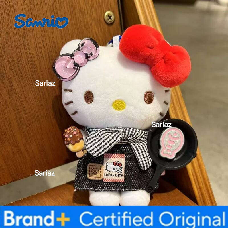 Sanrio Cute Cartoon Kawaii Chef Dresses Up with A Fun Black and Yellow Apron Hellokitty Plush Doll Keychain Bag Pendant Toy Gift H260121