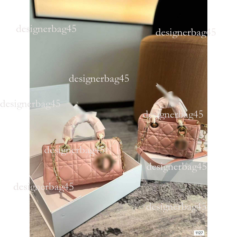 Hot Selling D Brand Horizontal Handbag Quilted Crossbody Fashion Trend Underarm Bag Luxury bag designer bag Exclusively For Cross Border