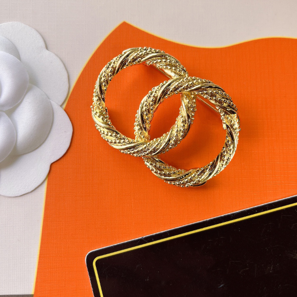 Stainless Steel Letter Women Men Desinger Brooch Luxury Brooches 18K Gold Plated Brooch Pin Jewelry Party Gift Accessorie D134