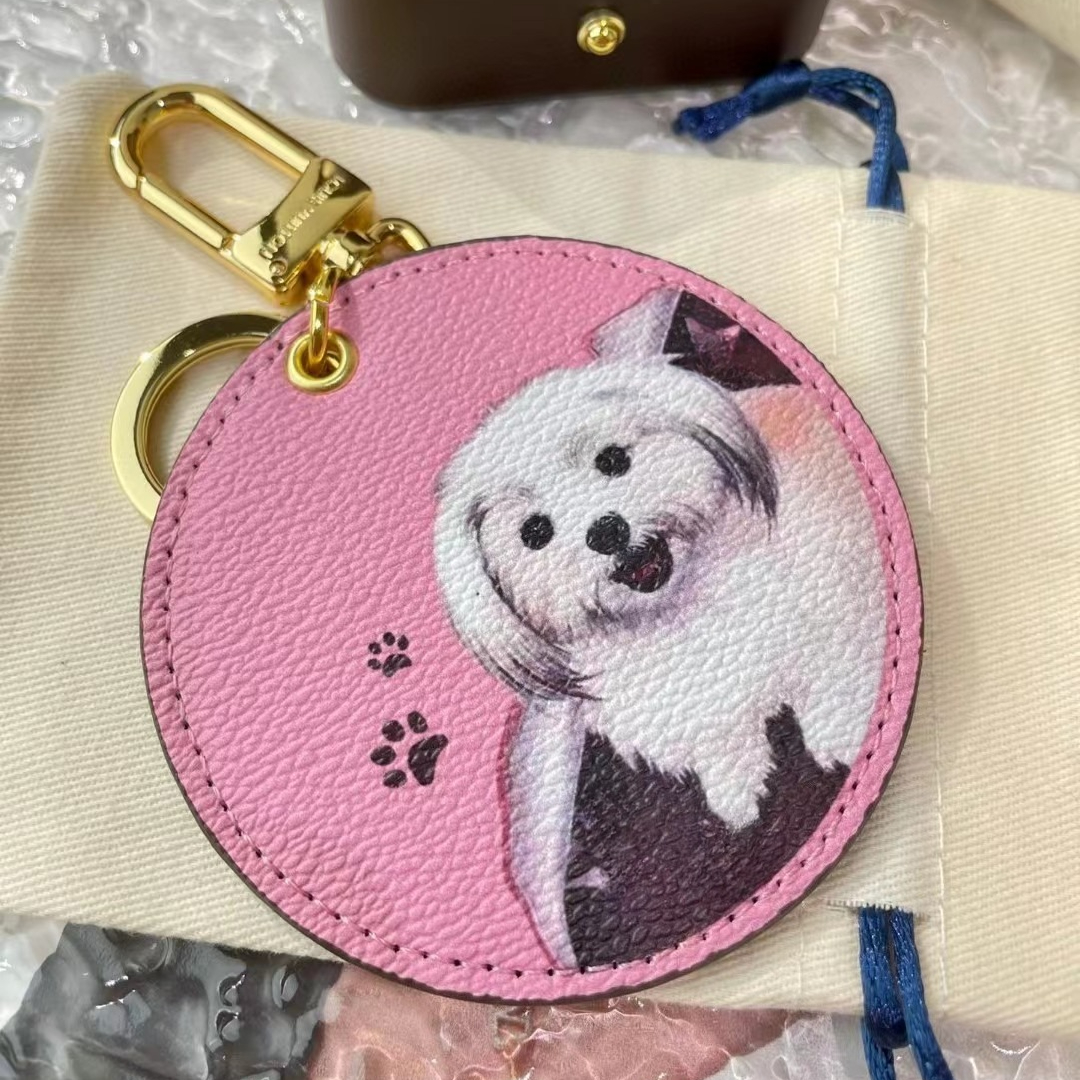 Designer Bag Charms Luxury Brand Bag Pendant Clover Keychain Leather Wallet Keychains Accessory Gift no Box