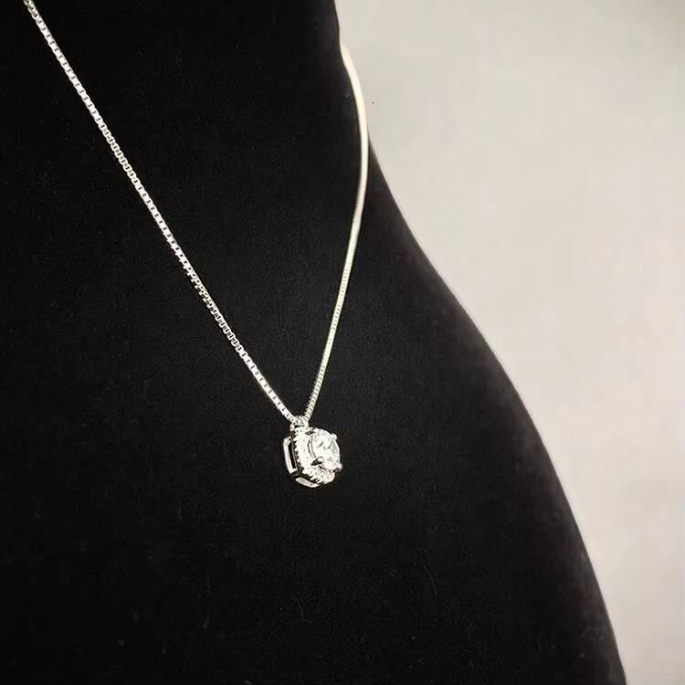 Wholesale Rhodium Plated Fine Jewelry 925 Sterling Silver Dazzling Moissanite Pendant Necklace Box Chain Women