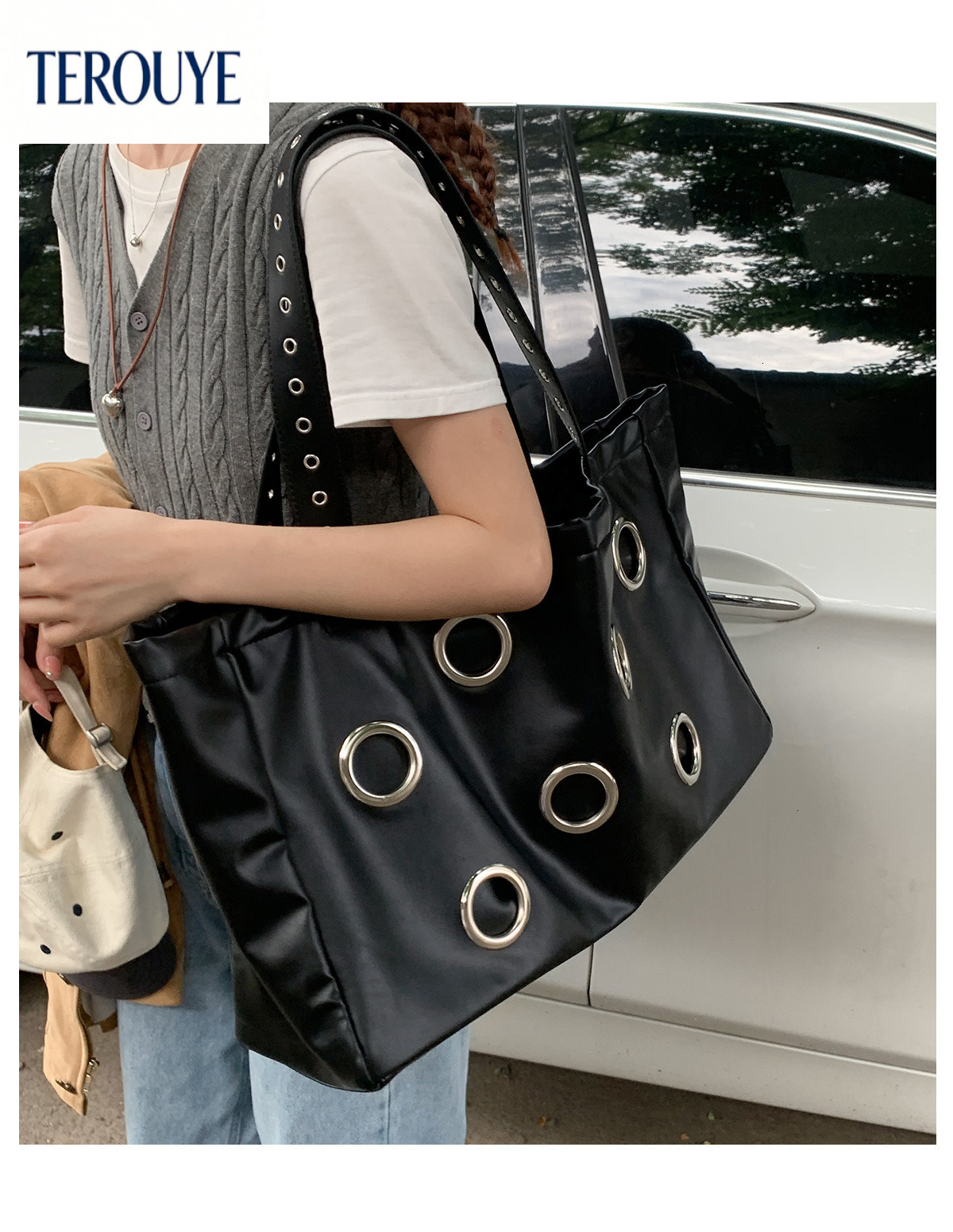 TEROUYE Korean style niche large capacity women s handbag new simple women s armpit bag hole design trendy luxury Luxury bag