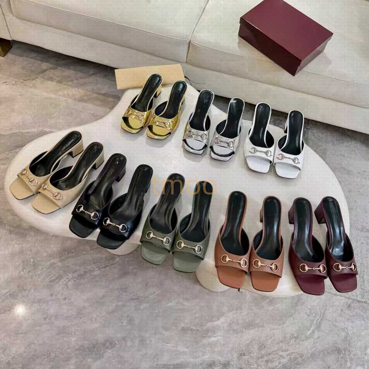 Designers clogs Luxury Slippers Slide mules Women Ladies flip flops Rubber Hollow Platform Sandals Flip Flops Scuffs Lovely Sunny Beach Shoes with box Size 35-43 de23