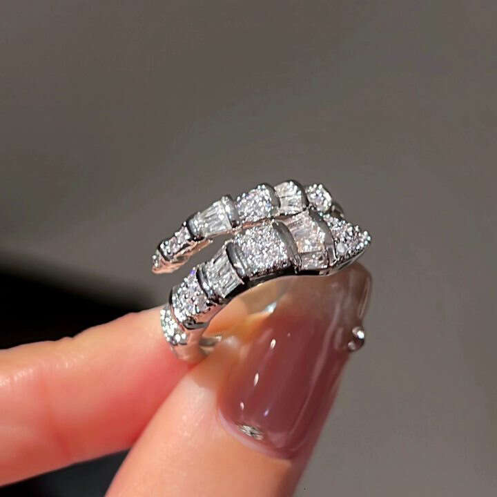 Zirconia Geometric Ring for Index Finger Open-Style Fashion Jewelry Luxury-Inspired Elegance for Women's Hand Jewelry
