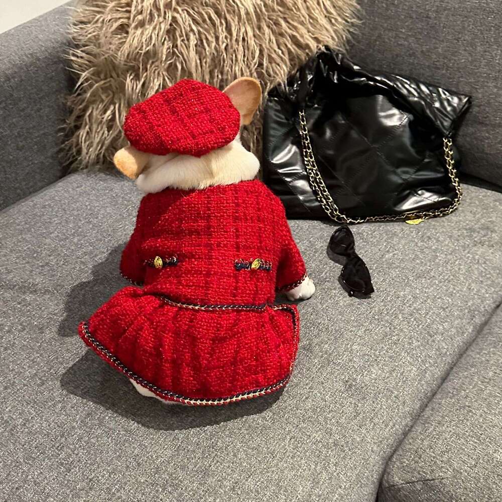 Fragrant clothing for dogs and cats, suitable for winter, New Year, Christmas, and pet clothing