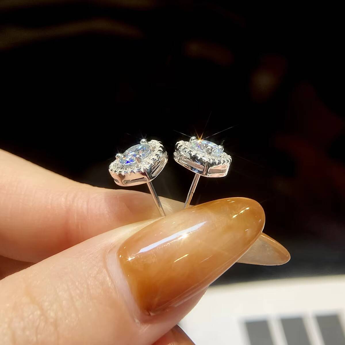 Stylever 05CT Color Moissanite Diamond Unusual Heart Halo Stud Earrings for Women 925 Sterling Silver Wedding Luxury Jewelry
