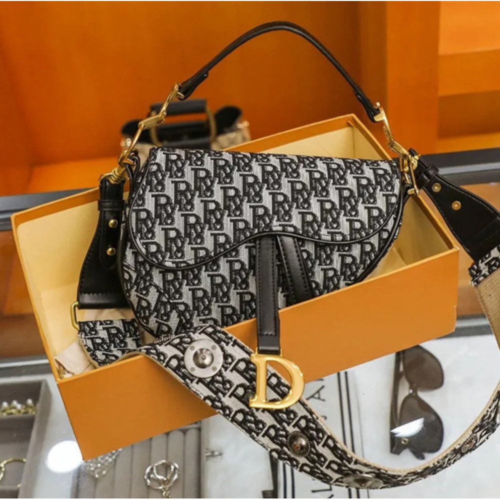 Designer Bag Saddle Bag Shoulder Bag Crossbody Luxury Bag Purse Handbag Tote Fashion Crossbody Black Saddle Bag Designer Womens Daily Hundreds tote bag 5l58