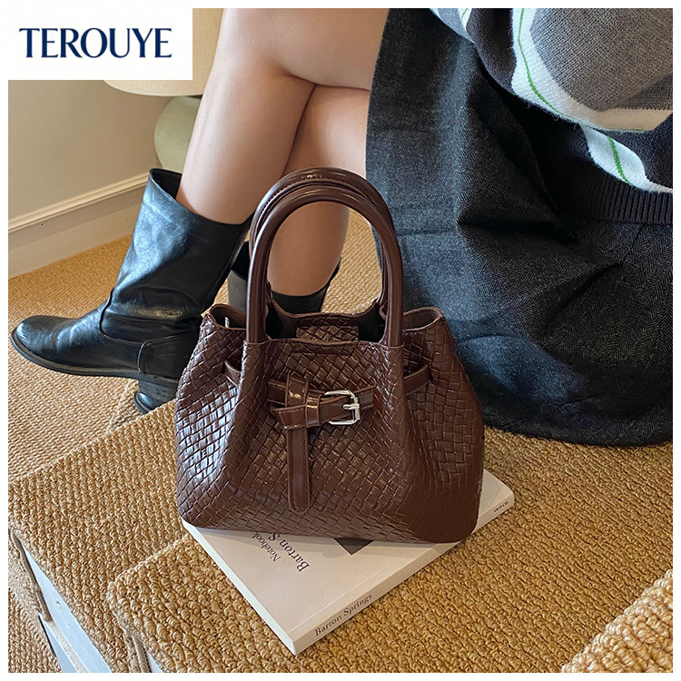TEROUYE Texture woven women s handbag for autumn and winter Bag niche design fashionable bucket bag trendy retro style luxurious Luxury bag