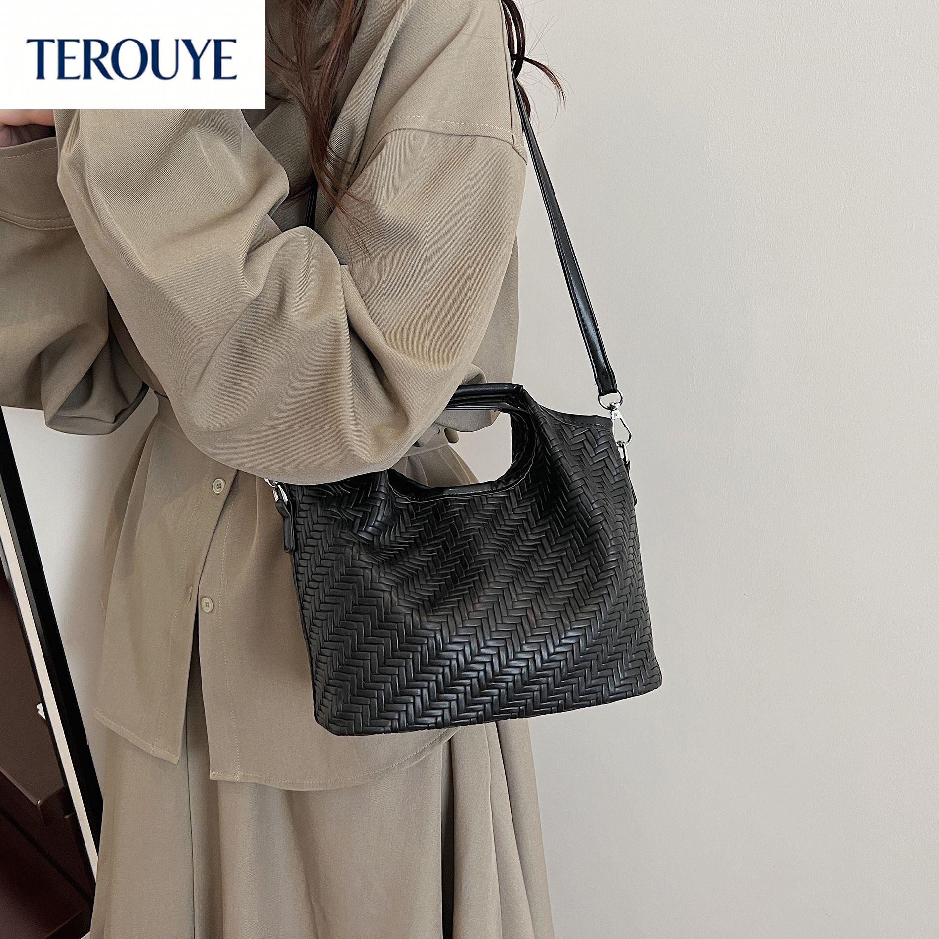 TEROUYE Korean style minimalist women s handbag autumn and winter new large capacity Bag woven texture shoulder bag retro luxury Luxury bag