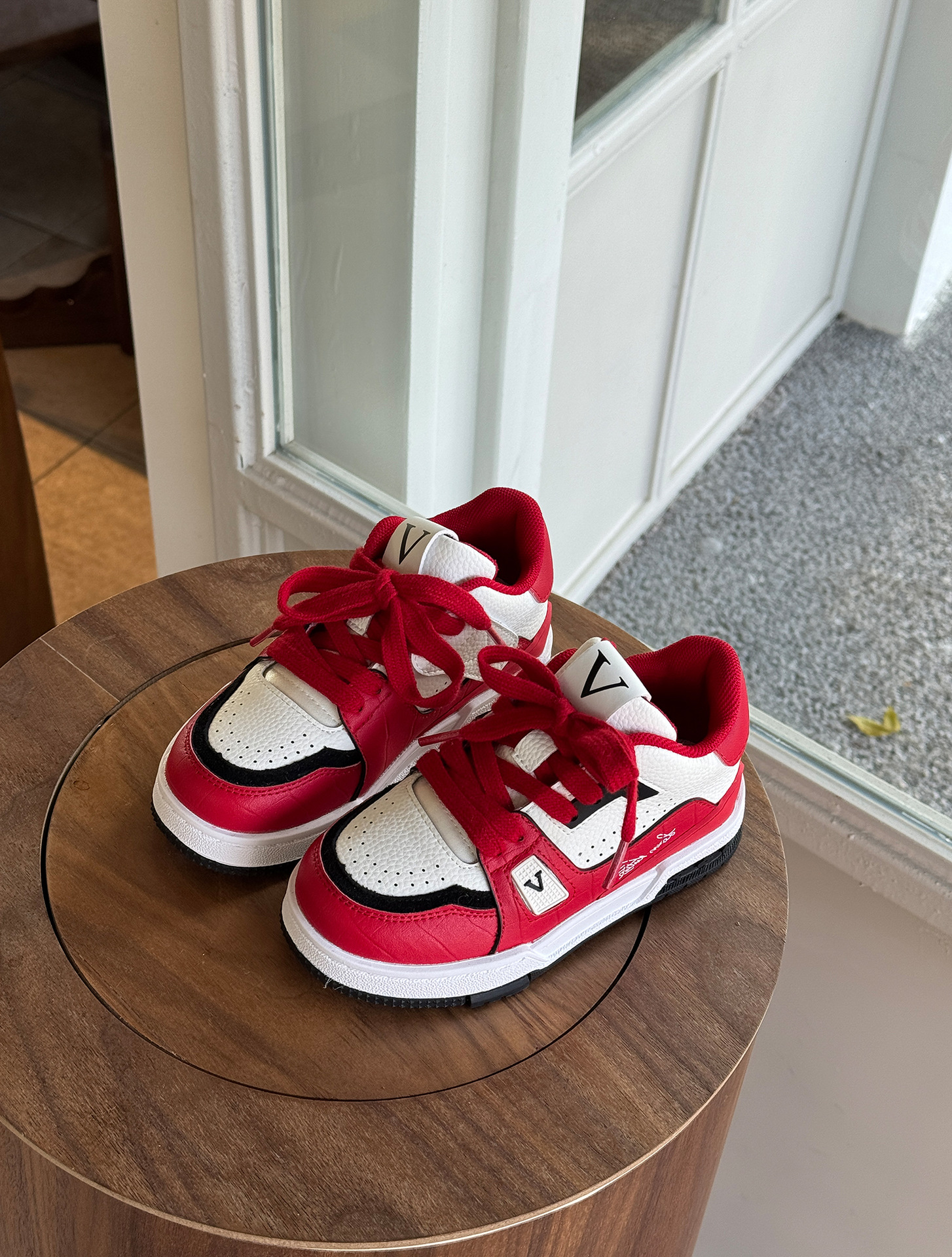 hot Free delivery Sneakers Fashionable and comfortable children's board shoes anti slip casual sports shoes student shoes