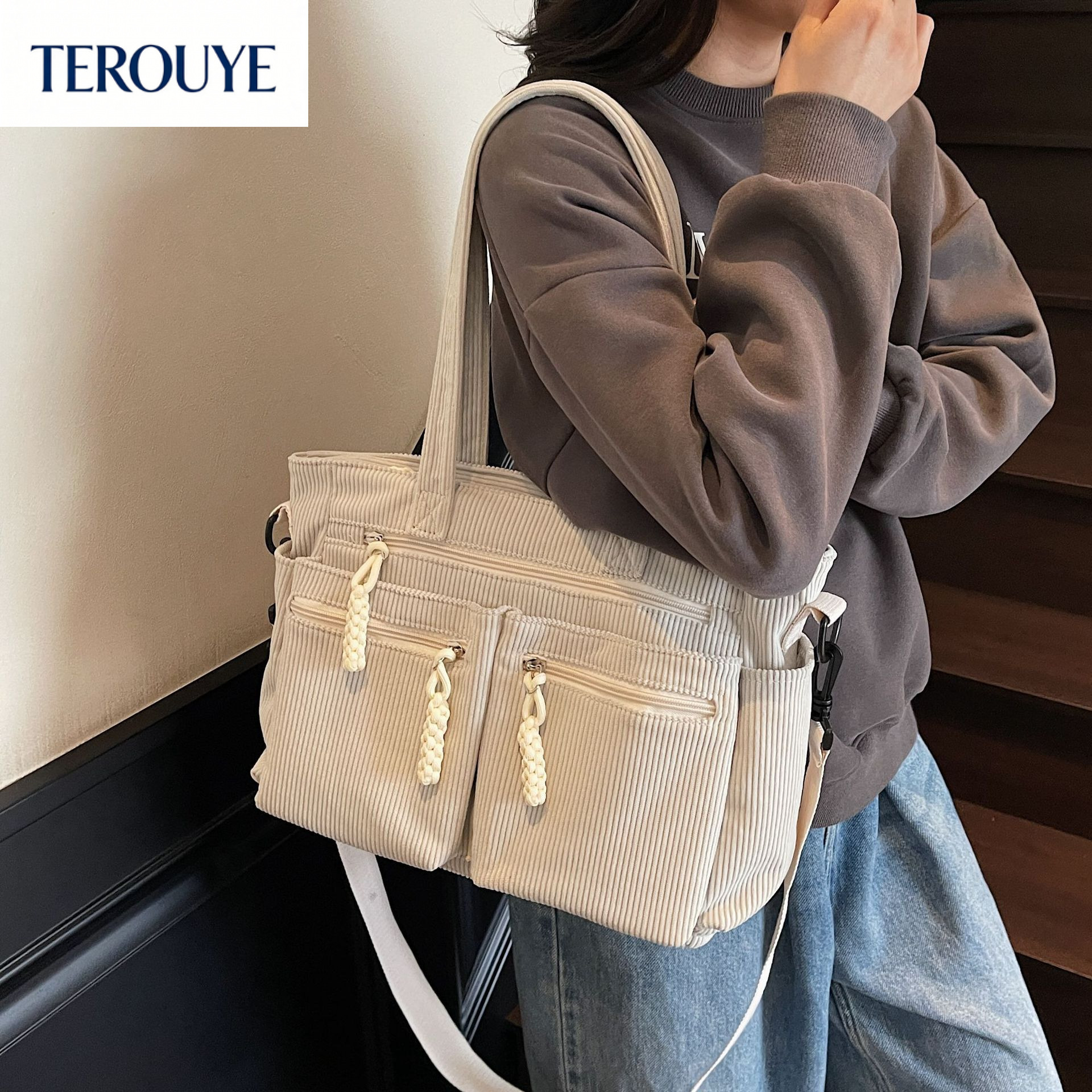 TEROUYE Korean style leisure large capacity women s shoulder bag autumn and winter new fashion corduroy simple handbag versatile Luxury bag