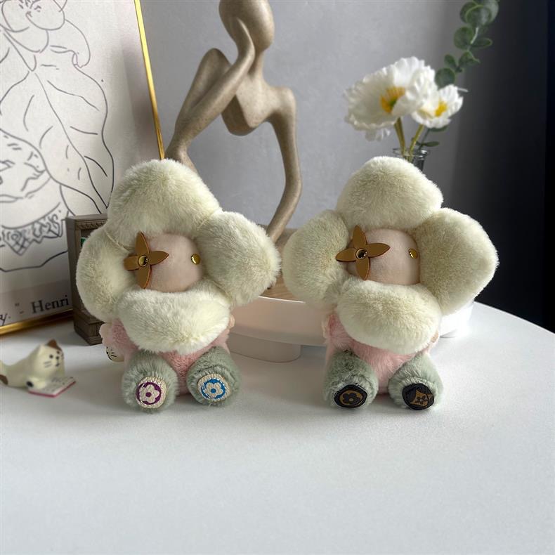 Cute Sunflower Plush Keychain Women's Bag & Car Charm Soft Stuffed Doll Pendant for Backpacks Accessories