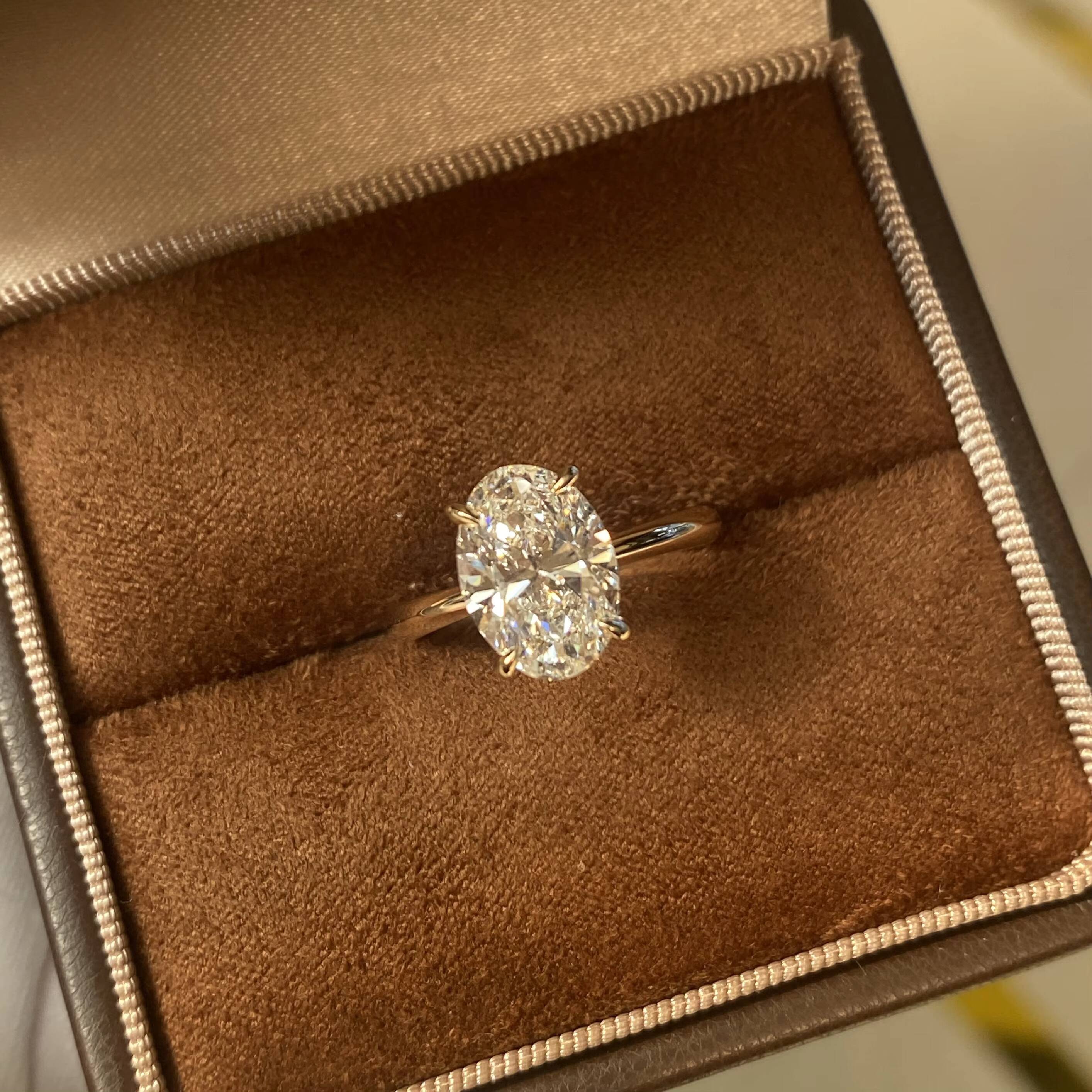 Stars Oval Cut Lab Grown Diamond IGI Certified 18K Solid Gold Pigeon Ring Handmade Engagement Ring for Women