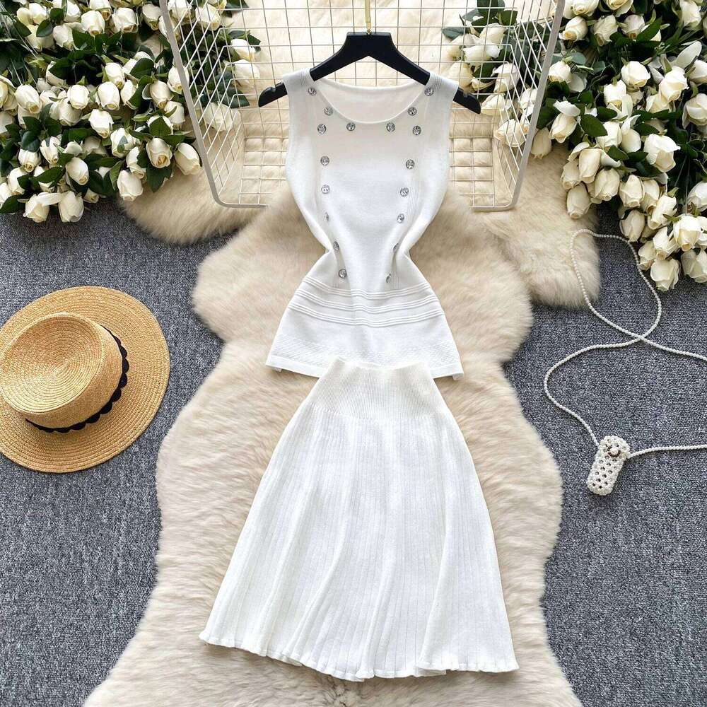 Sweet Chic Sleevele… - image