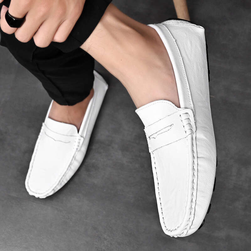 Foreign Trade Hot-Selling Ultra-Light Cowhide Free shipping Loafers Men with Tassels, Casual Shoes, Fashionable Outdoor Driving Shoes for Men, Dropshi