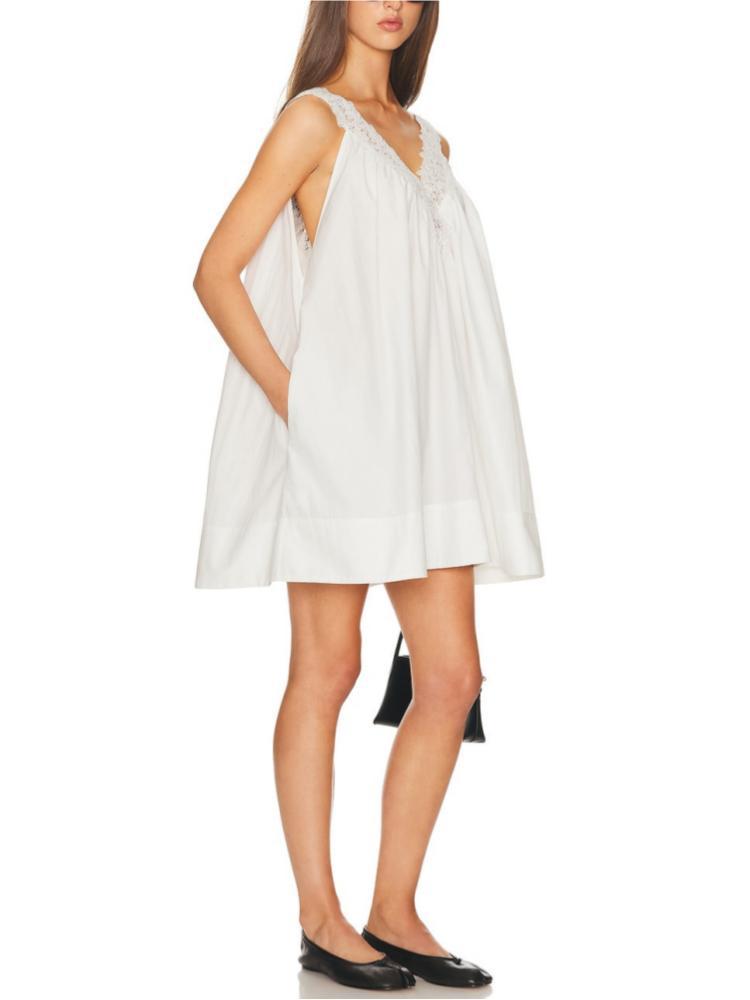 L25885 New European and American Style Fashionable Women's Dress with V-neck Sleeveless Lace Trim and Pleated Design