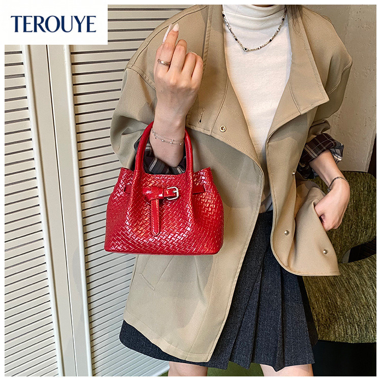 TEROUYE Texture woven women s handbag for autumn and winter Bag niche design fashionable bucket bag trendy retro style luxurious Luxury bag