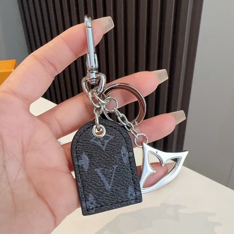 Luxury Key Metal Bag Charm Fashion Chain Flower Heart Designer Lanyards Gold Sliver Keychain Mens Ladies Keychain Holiday Gift Lovely Quality