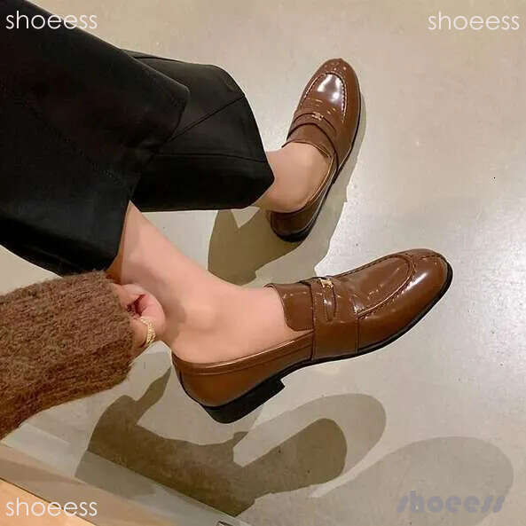 2026 Brown Slip-On Lazy Loafers Designer Shoe Women womens black flats dressy Design Shoes