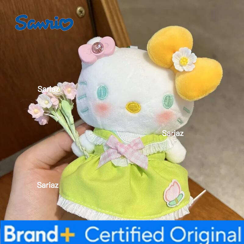 Sanrio Yellow Themed Series HelloKitty Keychain Holding Bouquetfull of Spring Kitty DIY Bag Plush Doll Pendant Girls Gift H260121