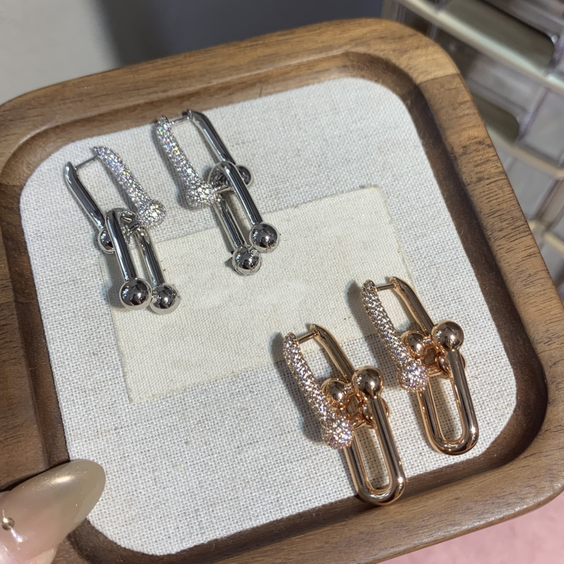 New luxury jewelry U-shaped Hoop Earrings silver-plated with diamond Party Earring Set Jewelry For Women Sisters men Gift V-gold material earring with Box