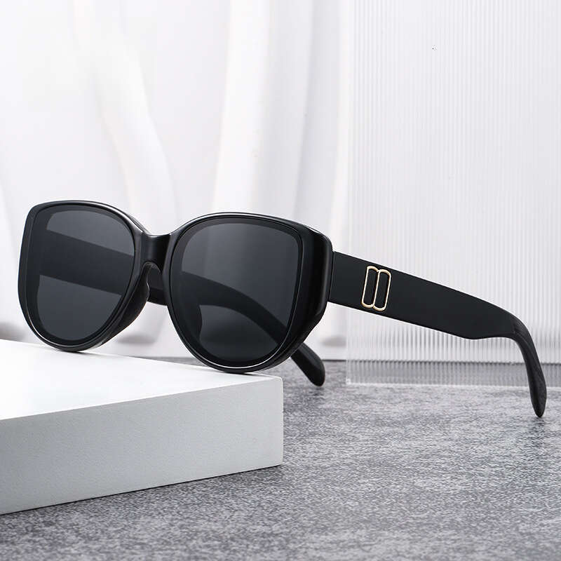 Women High-End Old Money Cat Eye Large Frame UV400 Slimming Sunglasses for Daily Driving Vacation & Holiday Gifting