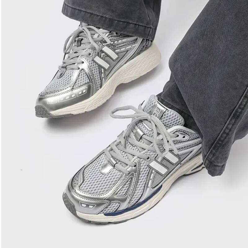 Men's Sports with A Mesh Surface Made of Patchwork Material, New Lace-up Round Toe Casual Height-increasing Niche Shoes 26W0121