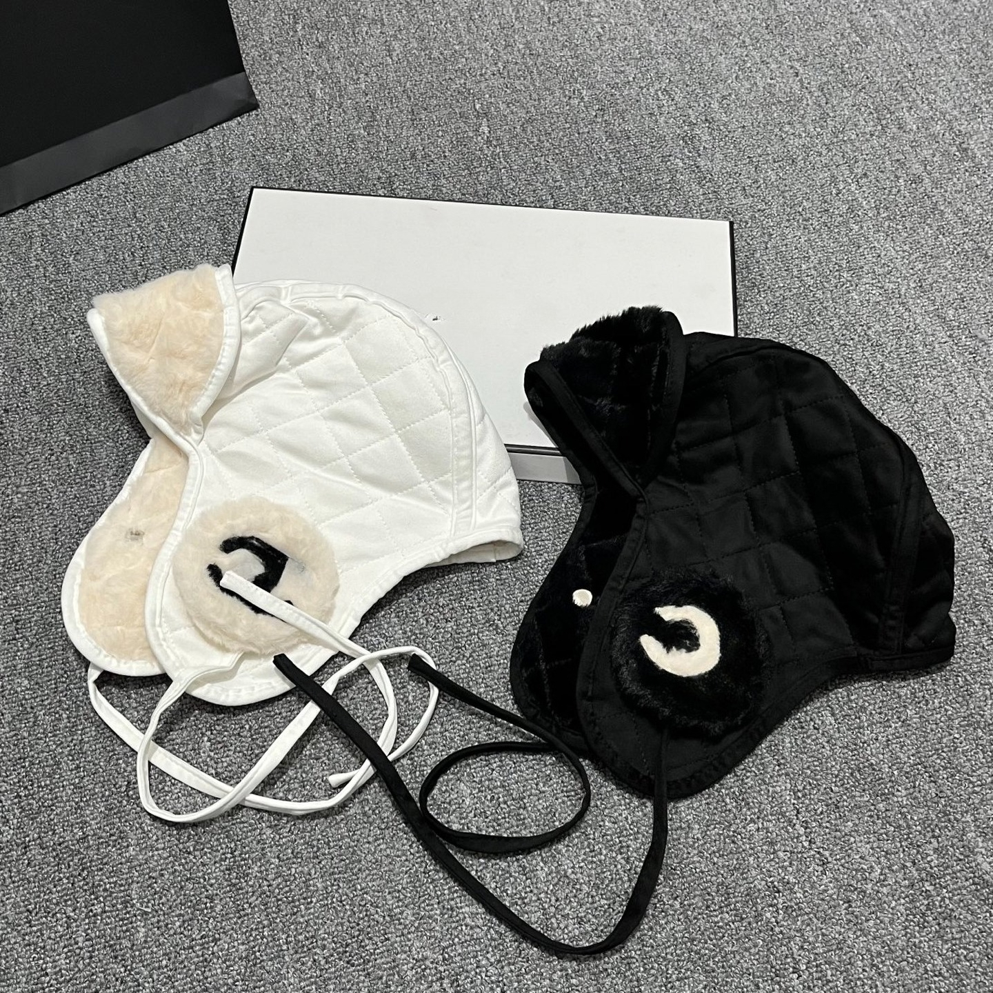 BeanieSkull Caps women Caps Rabbit Fur Bomber Hat With Earflaps Winter Unisex Warm Hat Real Rabbit Fur Hats