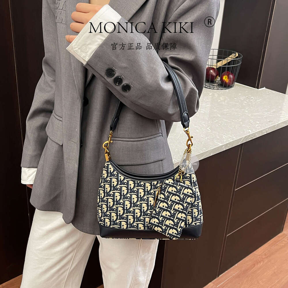 Monica kiki Handheld Vintage Free shipping Embroidered Floral Retro Underarm New High-end Feel Women's Single Shoulder Crossbody Dumpling Bag Ver