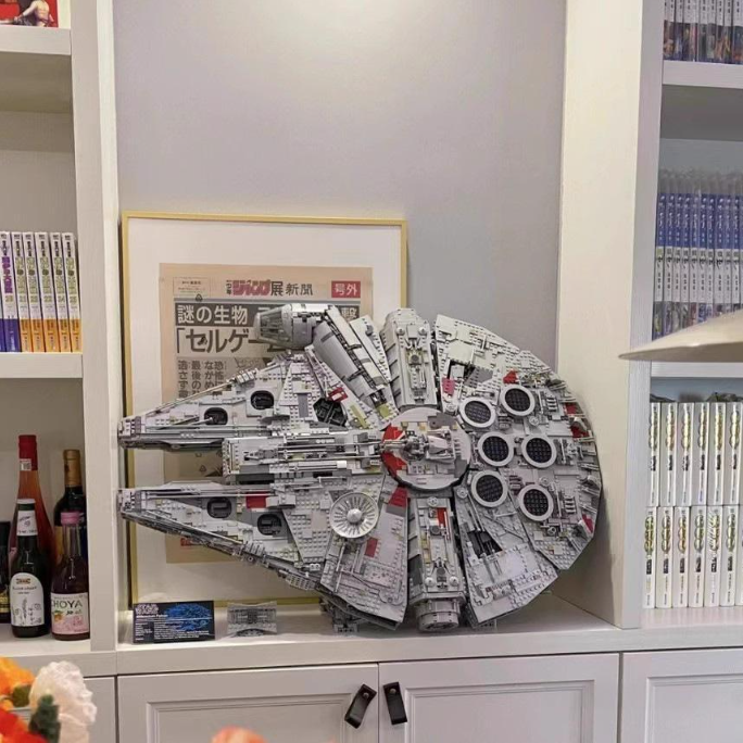 The Millennium Falcon spaceship building blocks adult assembly educational toy