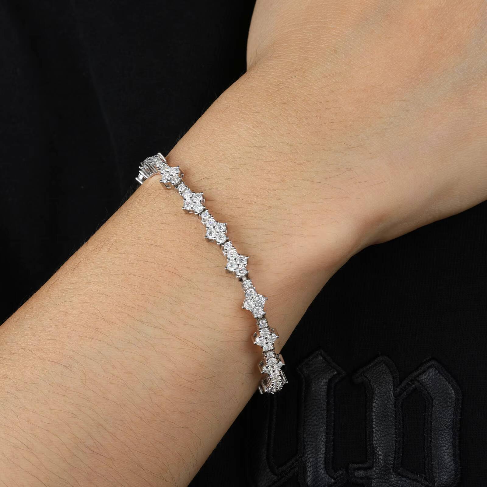 Stylish Fashion Femme Design 925 Sterling Silver VVS Moissanite Diamond Iced Out Four Leaf Clover Cross Tennis Chain Bracelet