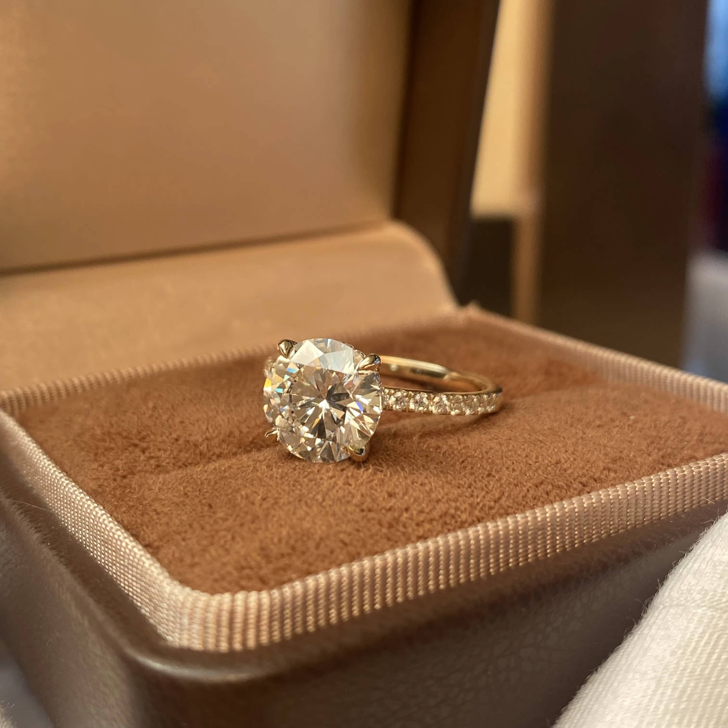 Eco-Friendly IGI Certification 1-3ct 9K-18K Gold Lab Grown Round Brilliant Cut Diamond Ring for Womens Engagement Wedding