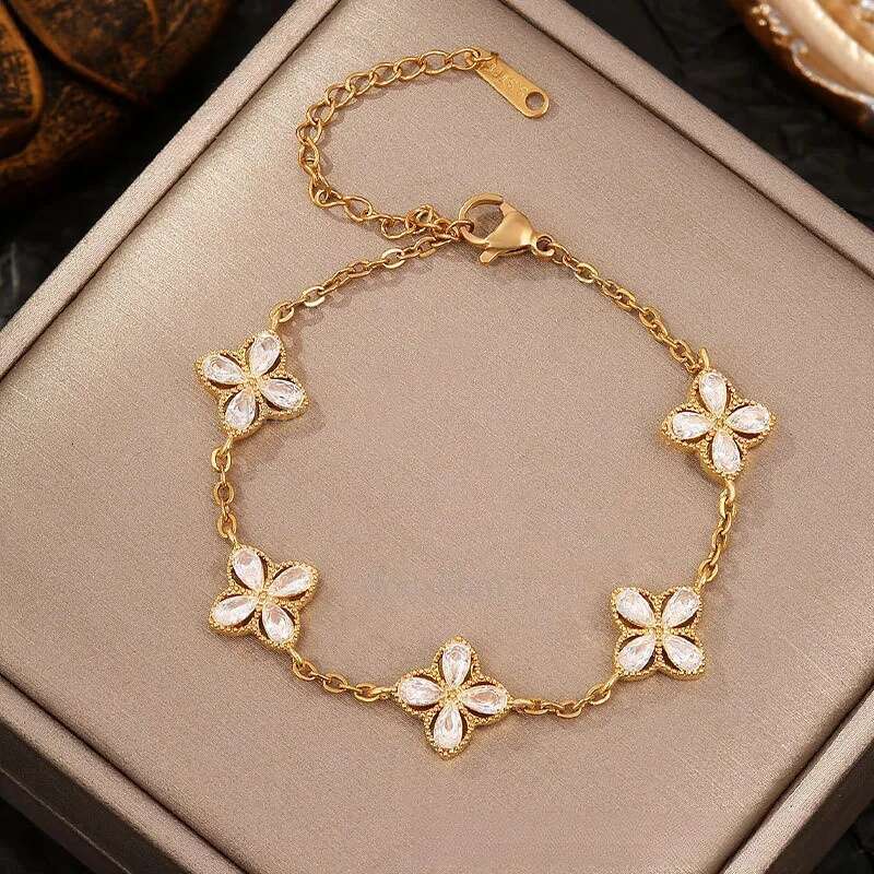 Designer Korean Versatile Charm Beimu Flower Women's Pendant Bracelet Fashion Luxury Jewelry Date Wear Hand Accessories Festival Gift