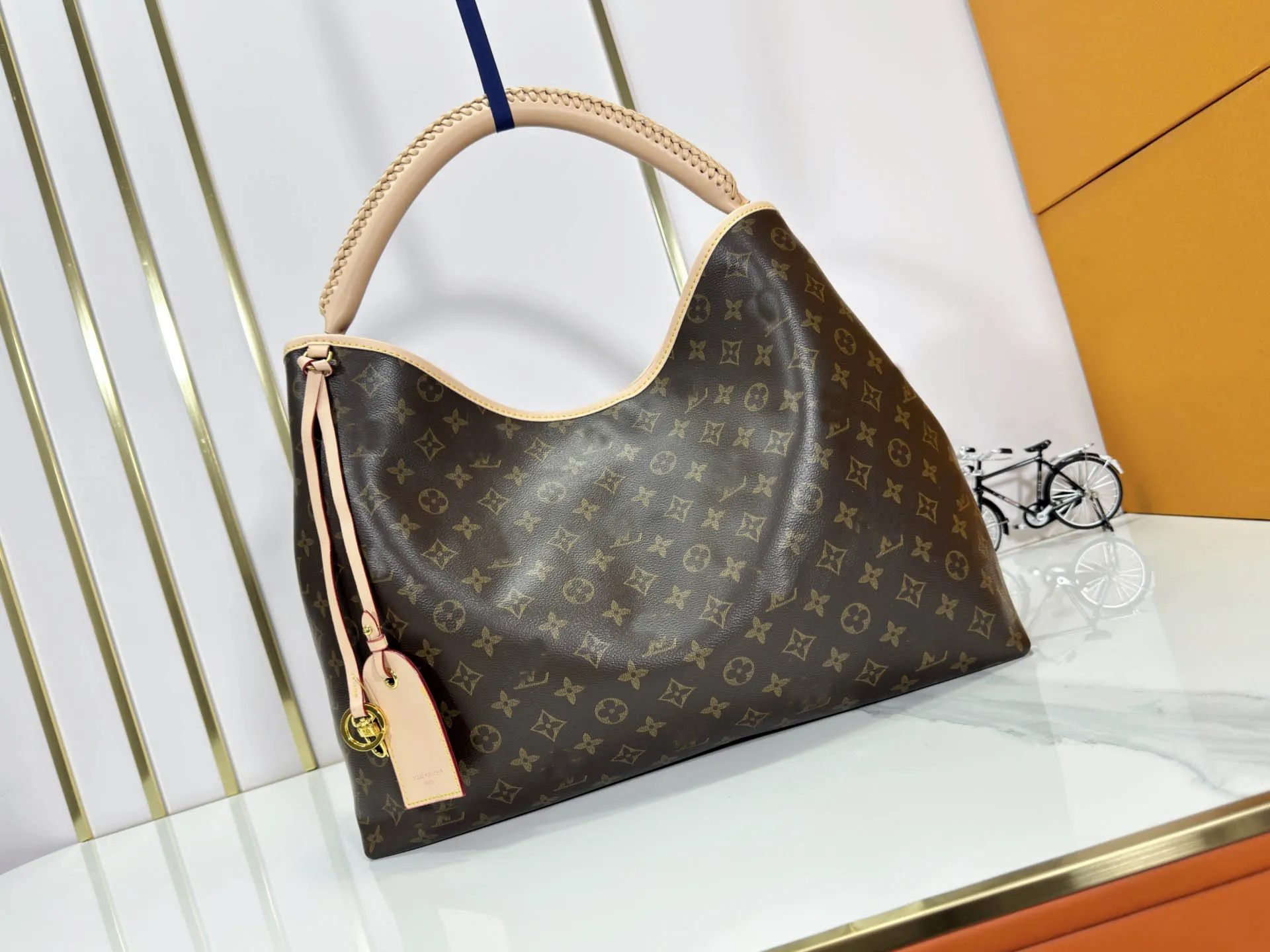 10A Graceful handbag tote bag shopping bag designer bag Cross body bag mini bag high quality purse mens bag louisities vittonn bag viitton Woman Bags Female backpack