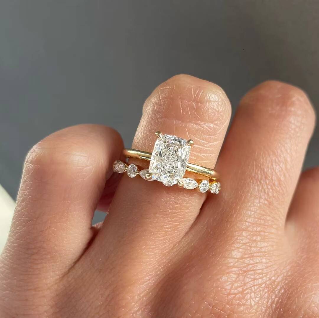 Luster Custom 10K14K18K Gold IGI Certified 2cts DEF VVS2 Elongated Cushion Lab Grown Diamond Engagement Ring