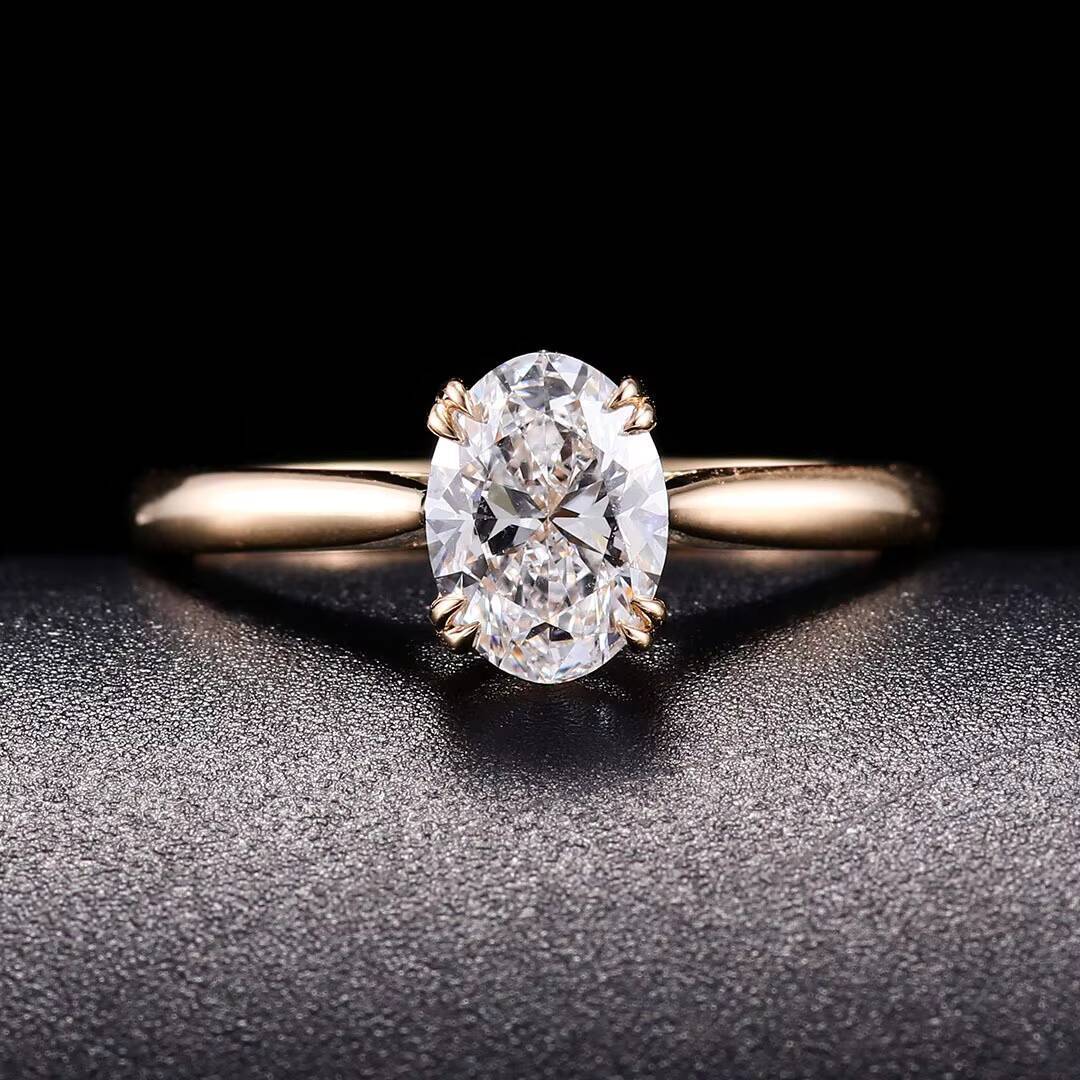 Classic Versatile 18K Gold 1 Ct Oval Cut Lab-Grown Diamond IGI Certified Womens Anniversary Engagement Ring with 4 Prongs