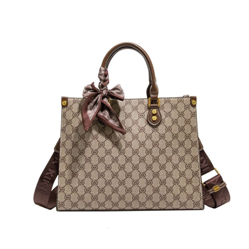 Monica kiki Luxury European Style Large Capacity Handbag Tote Bag for Women New Single Shoulder Commuter Practical