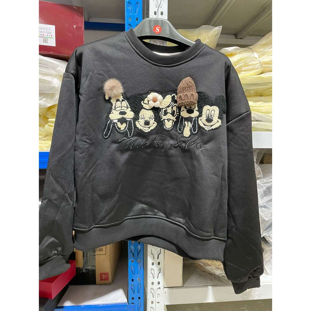 Disney New Clothes Mickey Embroidered Round Neck Pullover Women Design Fleece Sweatshirt Y2k Female Fashion Short Style Topsdis H251014
