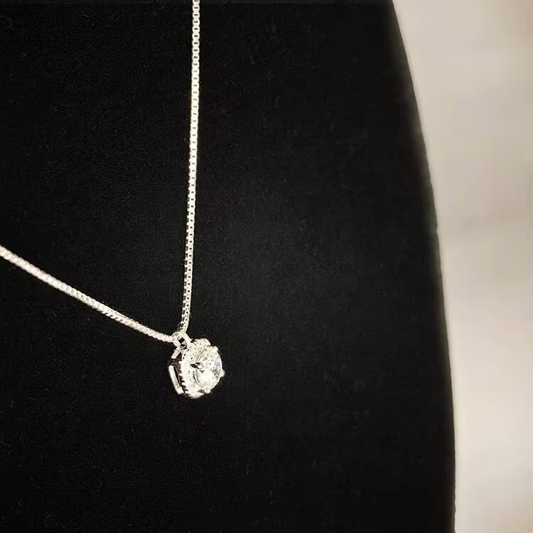 Wholesale Rhodium Plated Fine Jewelry 925 Sterling Silver Dazzling Moissanite Pendant Necklace Box Chain Women