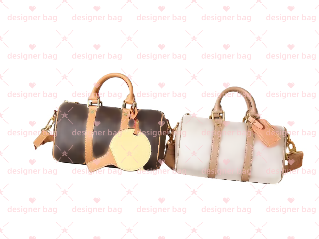 Elegant Modern Ladies' Handbag with Adjustable Strap for Various Outfits