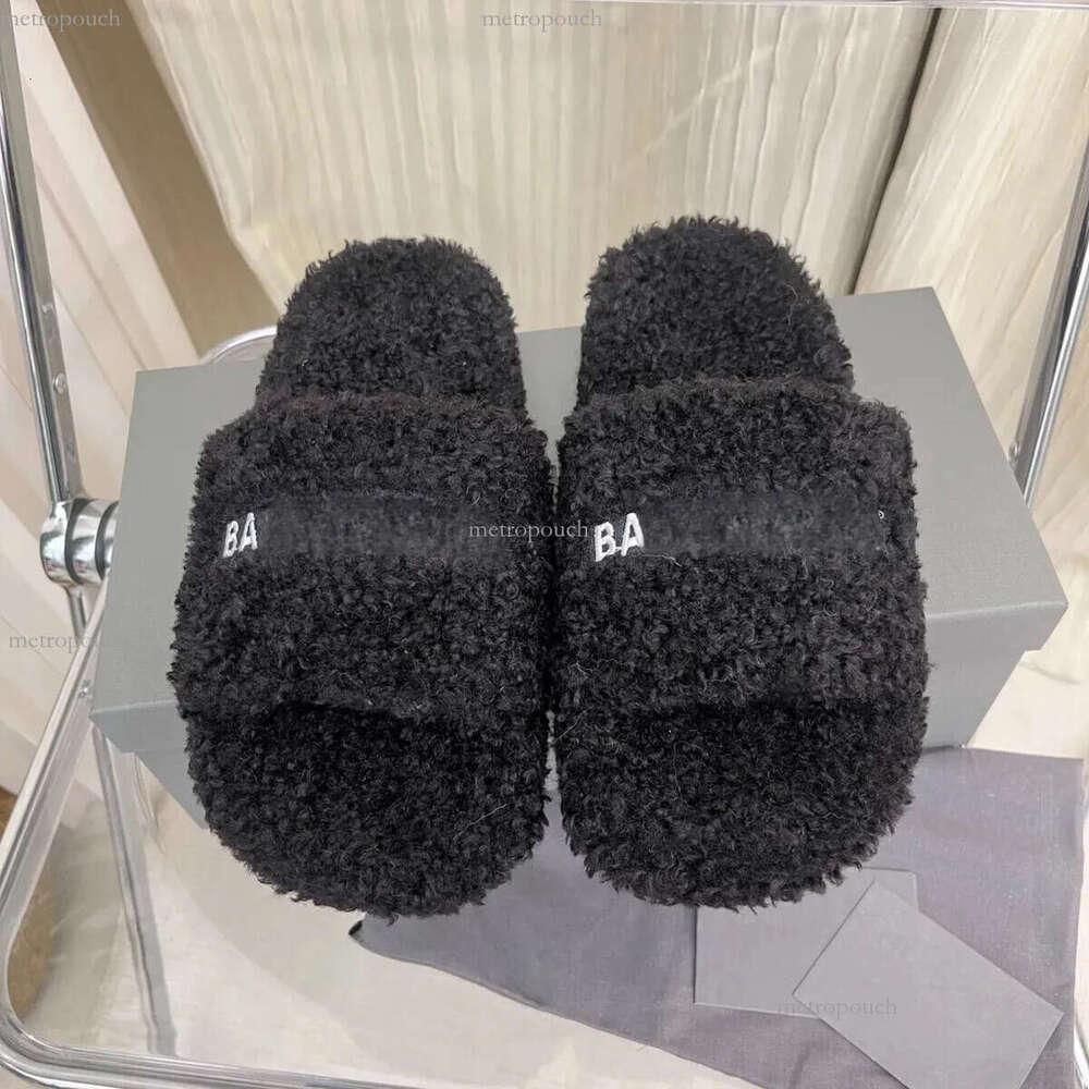 baleniagag shoes bal Deluxe Fur Slides Furry Slippers Designer Mules Fall Winter Homewear Slide Men Footwear Paris Luxury Comfortable Fuzzy Flip Flop Fluffy 9dd