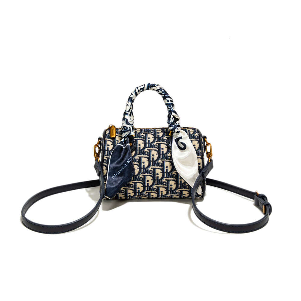 Monica kiki Foreign Trade Canvas Jacquard Embroidery Handheld Pillow for Women, Internet Celebrity Single Shoulder Crossbody Boston Bag
