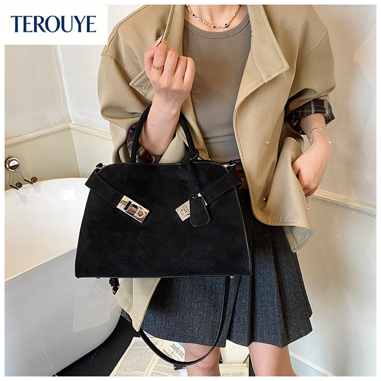 TEROUYE Retro suede women s handbag autumn and winter new fashion large capacity shoulder bag texture motorcycle armpit bag luxury Luxury bag